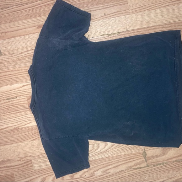 graphic tee - Picture 3 of 3